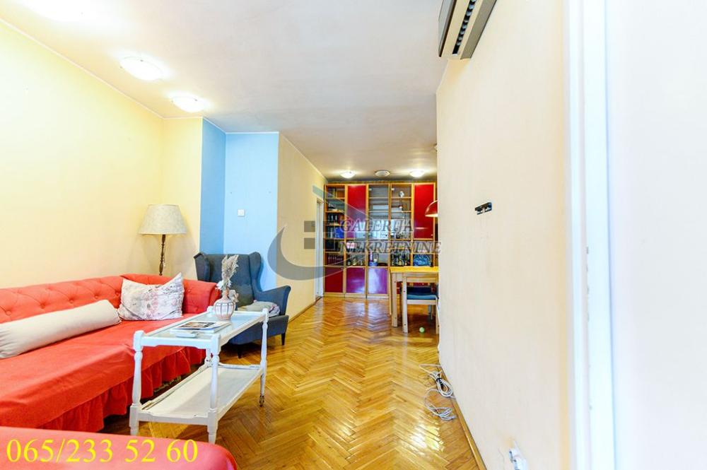 Stan na prodaju u Beogradu, Palilula, troiposoban, 71m2, cena 240000 evra