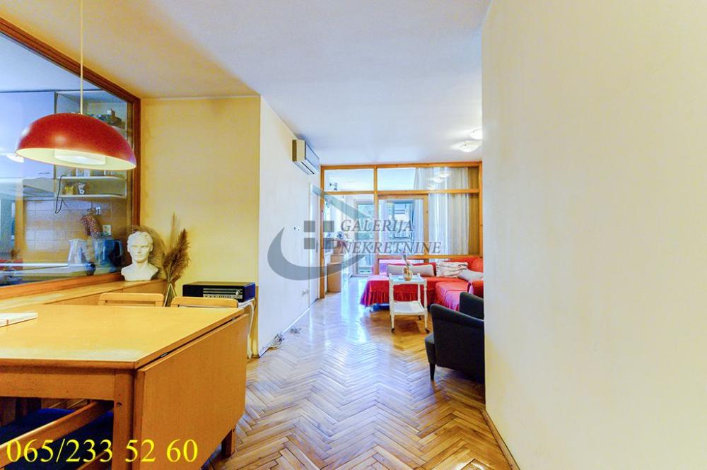 Stan na prodaju u Beogradu, Palilula, troiposoban, 71m2, cena 240000 evra