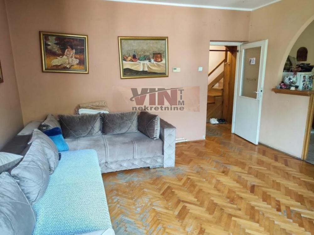 Stan na prodaju u Beogradu, Karaburma, trosoban, 71m2, cena 145000 evra