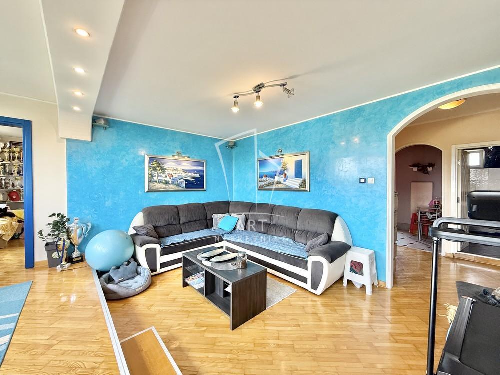 Stan na prodaju u Beogradu, Voždovac, cetvorosoban, 98m2, cena 230000 evra