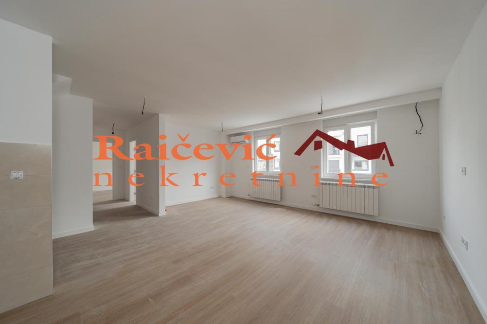 Stan na prodaju u Beogradu, Dušanovac, 142m2, cena 352000 evra