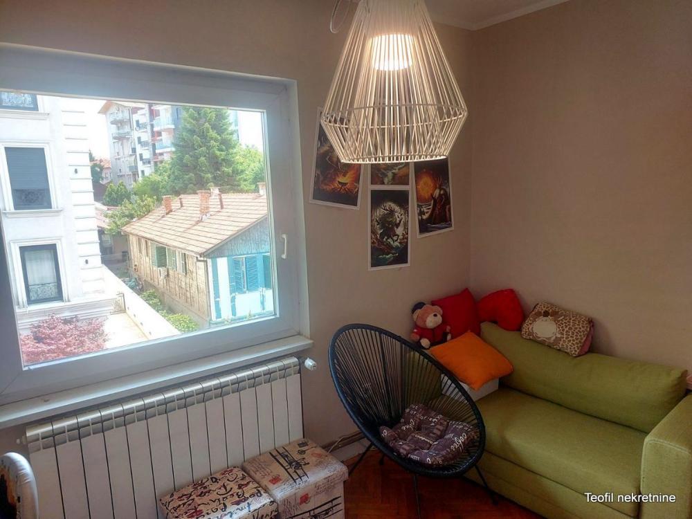 Stan na prodaju u Beogradu, Autokomanda, cetvorosoban, 100m2, cena 240000 evra