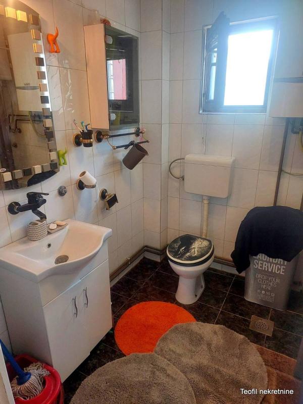 Stan na prodaju u Beogradu, Autokomanda, cetvorosoban, 100m2, cena 240000 evra