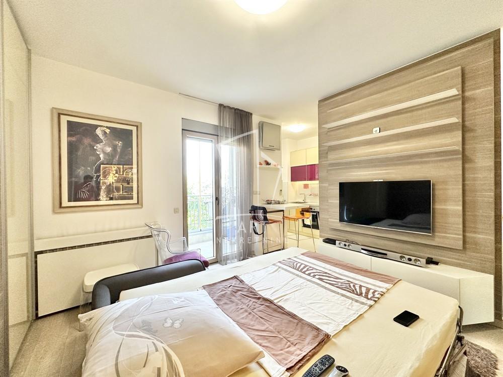 Stan na prodaju u Beogradu, Vračar (Hram), jednosoban, 31m2, cena 175000 evra