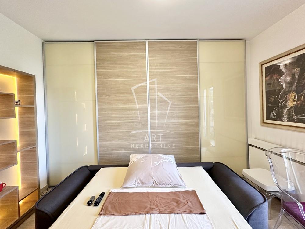Stan na prodaju u Beogradu, Vračar (Hram), jednosoban, 31m2, cena 175000 evra