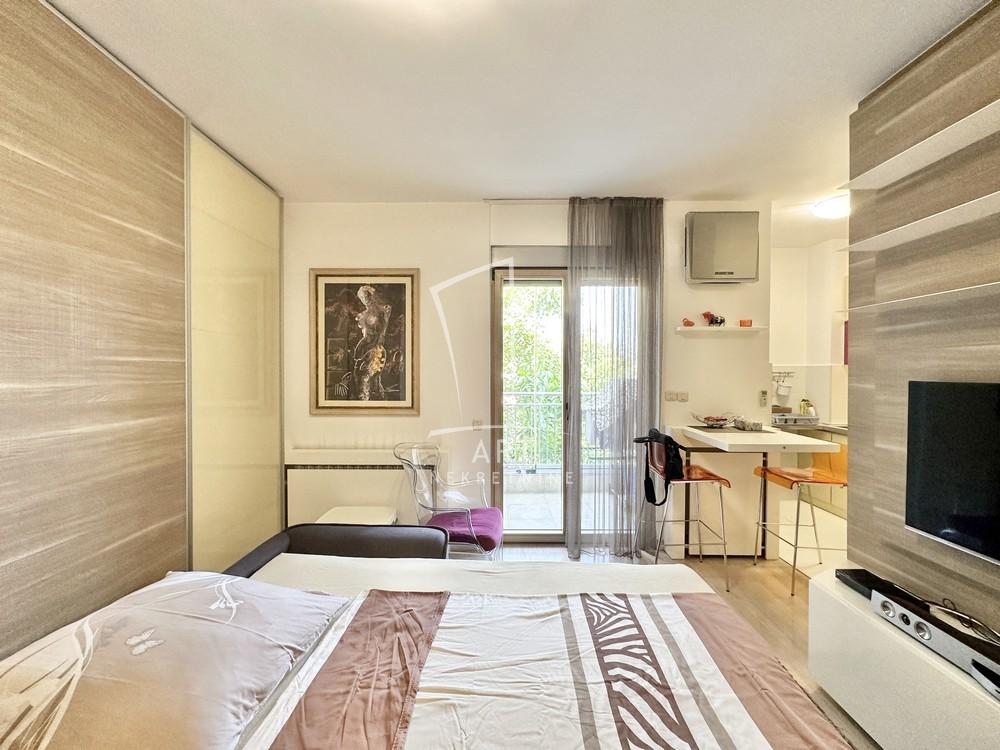 Stan na prodaju u Beogradu, Vračar (Hram), jednosoban, 31m2, cena 175000 evra