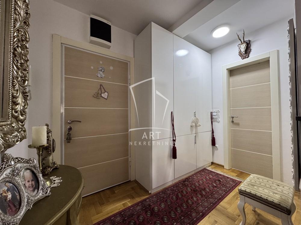Stan na prodaju u Beogradu, Novi Beograd, dvosoban, 52m2, cena 142500 evra