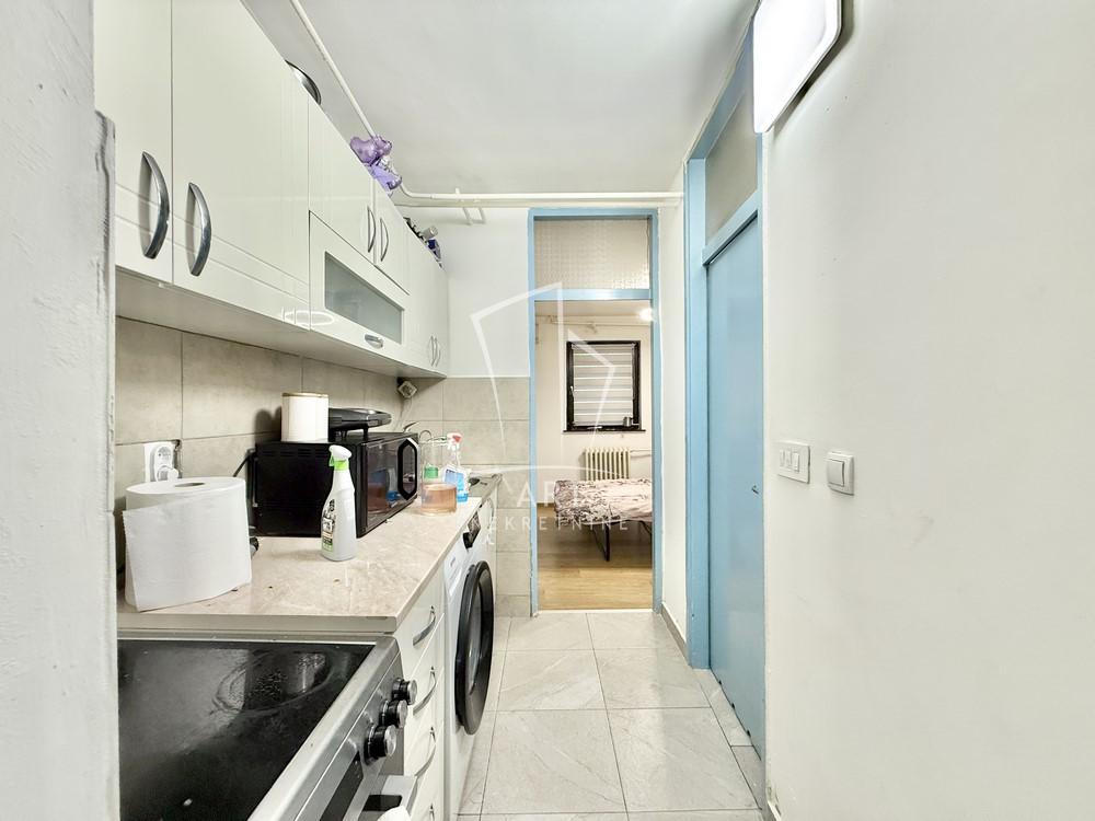 Stan na prodaju u Beogradu, Čukarica, dvoiposoban, 72m2, cena 164000 evra