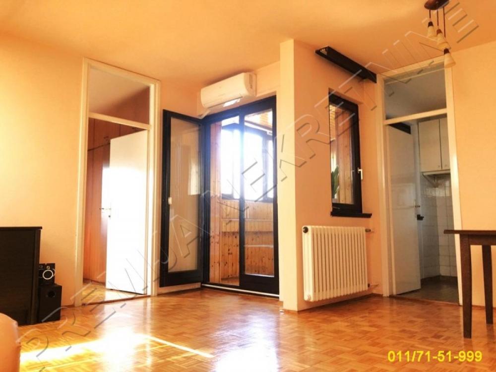 Stan na prodaju u Beogradu, Dedinje, dvosoban, 53m2, cena 179900 evra
