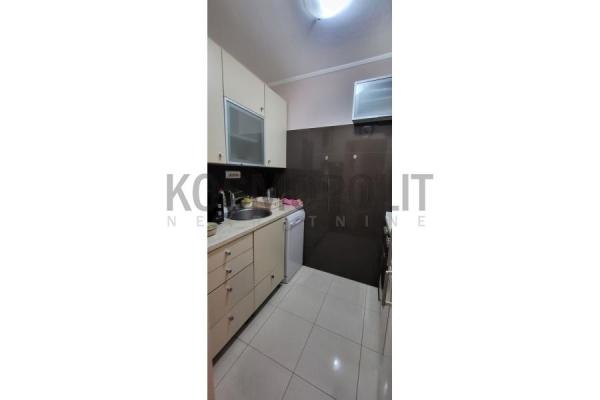 Stan na prodaju u Beogradu, Beograd (centar), dvoiposoban, 52m2, cena 250000 evra