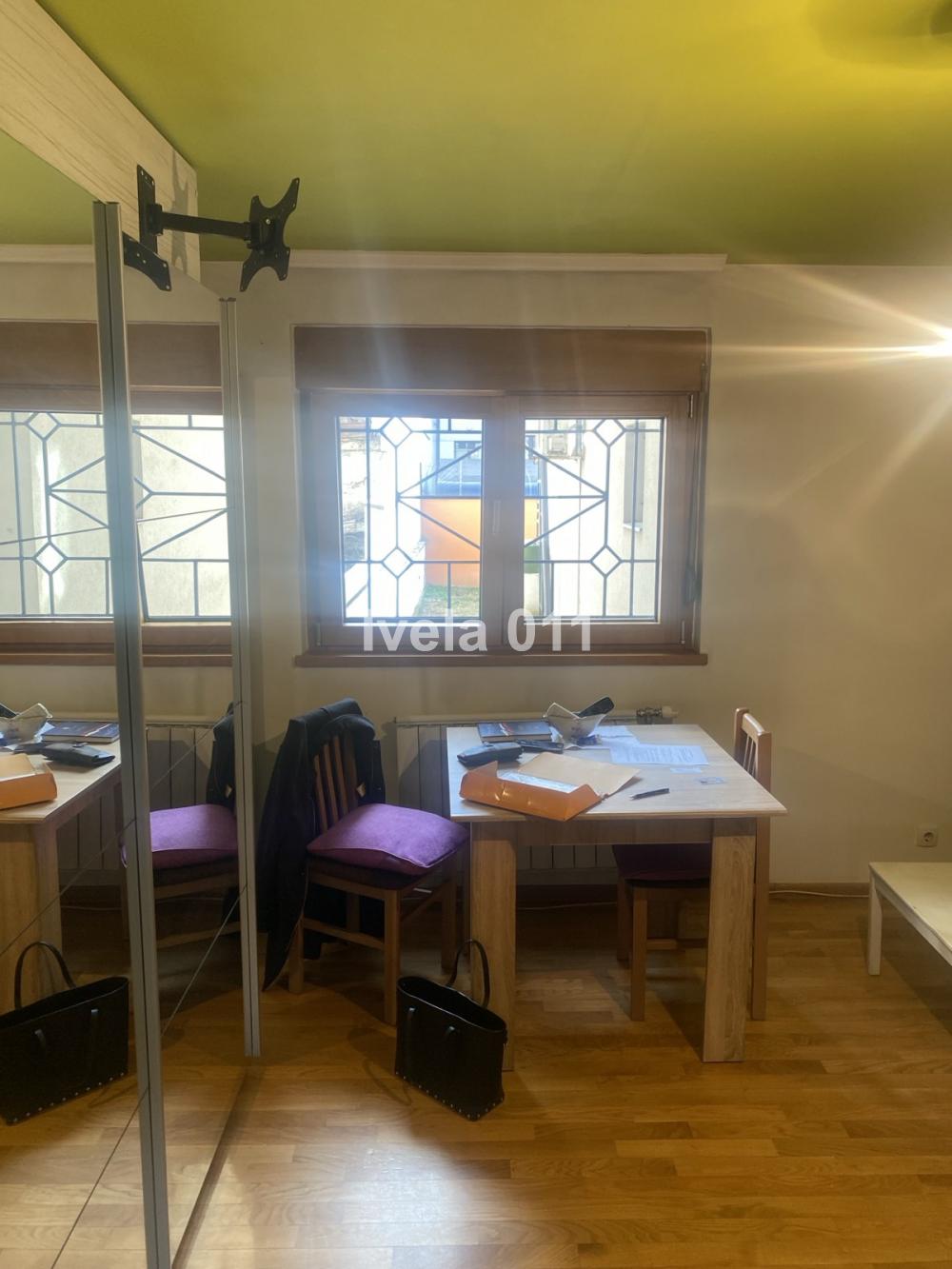 Stan na prodaju u Beogradu, Kalenić pijaca, 27m2, cena 130000 evra