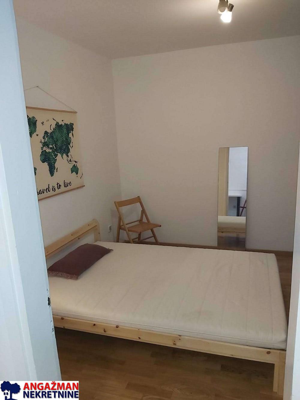 Stan na prodaju u Beogradu, Novi Beograd blok 11 (Hotel Jugoslavija), jednosoban, 27m2, cena 105000 evra