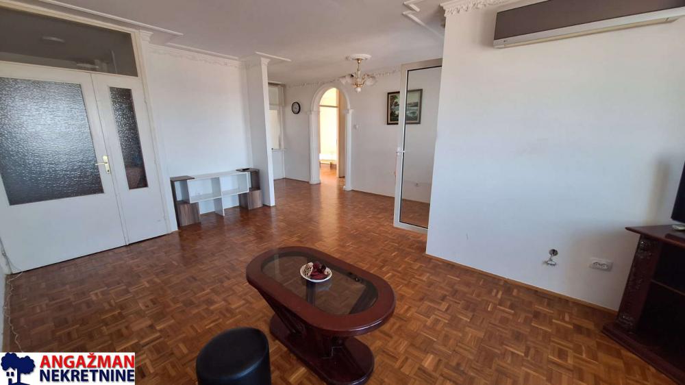 Stan na prodaju u Beogradu, Vojvode Stepe, trosoban, 81m2, cena 215000 evra