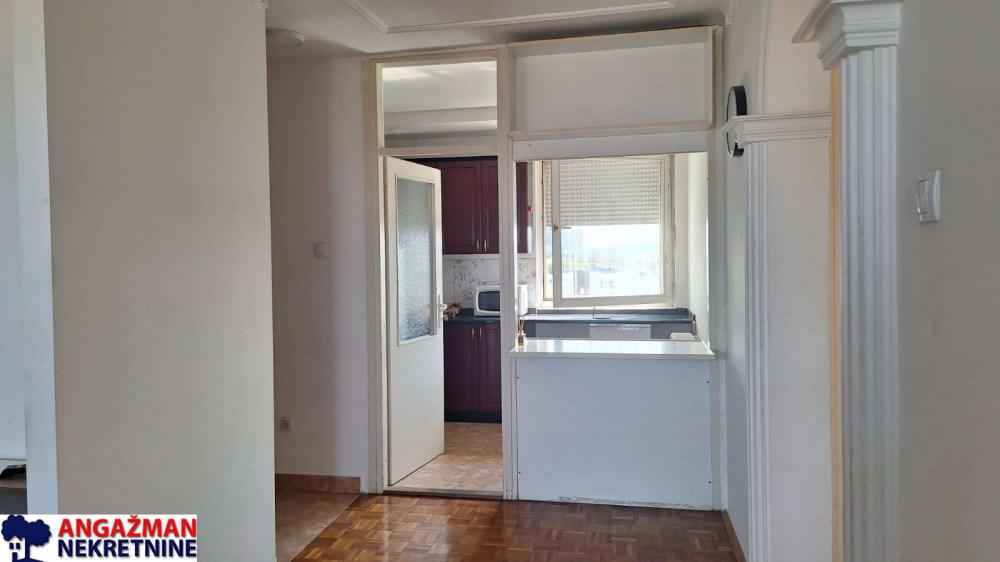 Stan na prodaju u Beogradu, Vojvode Stepe, trosoban, 81m2, cena 215000 evra