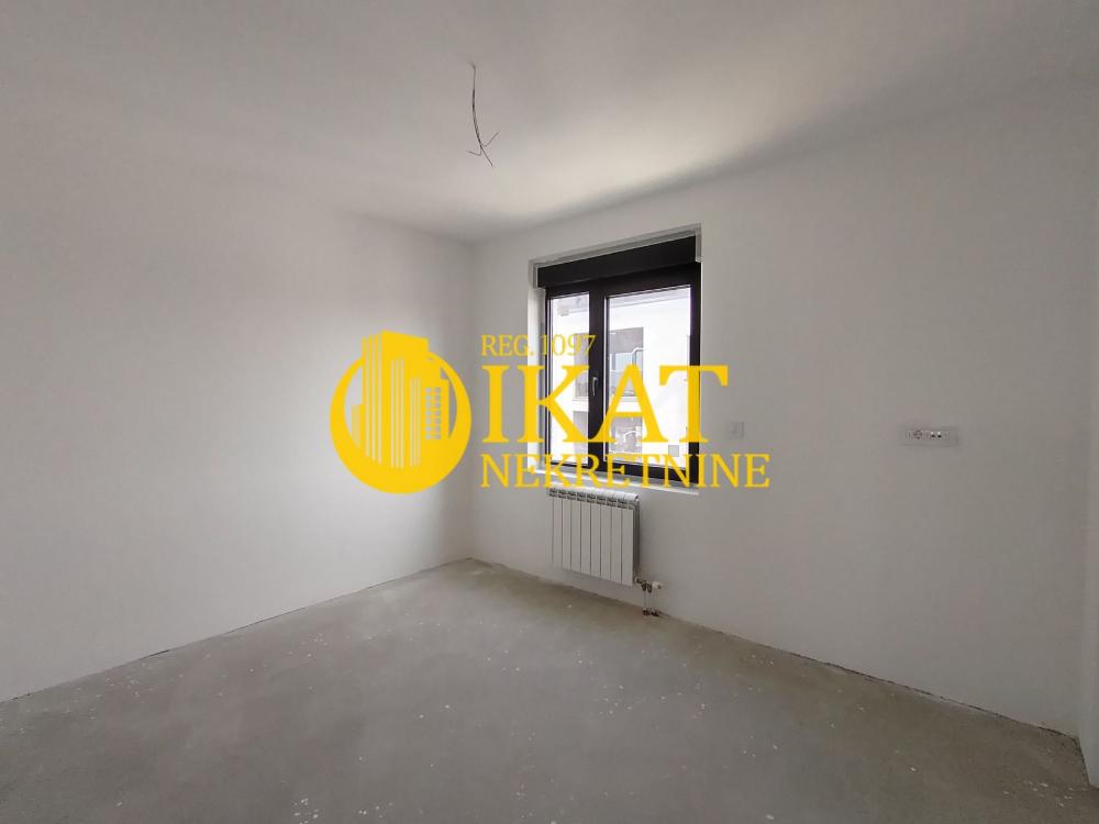 Stan na prodaju u Beogradu, Zemun, trosoban, 89m2, cena 263878 evra