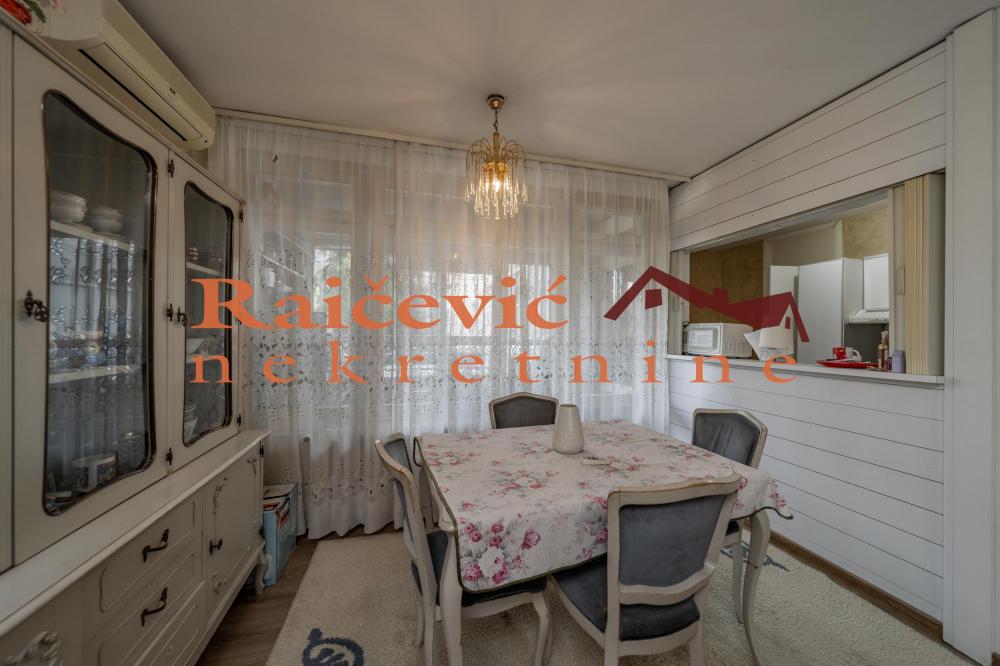Stan na prodaju u Beogradu, Novi Beograd blok 25 (Arena), trosoban, 84m2, cena 275000 evra