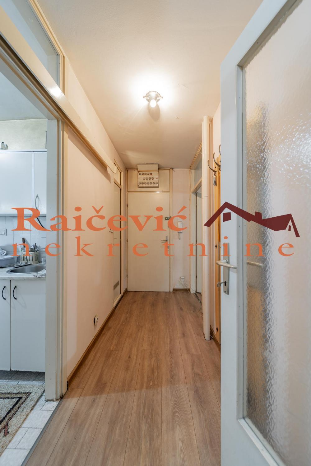 Stan na prodaju u Beogradu, Novi Beograd blok 25 (Arena), trosoban, 84m2, cena 275000 evra