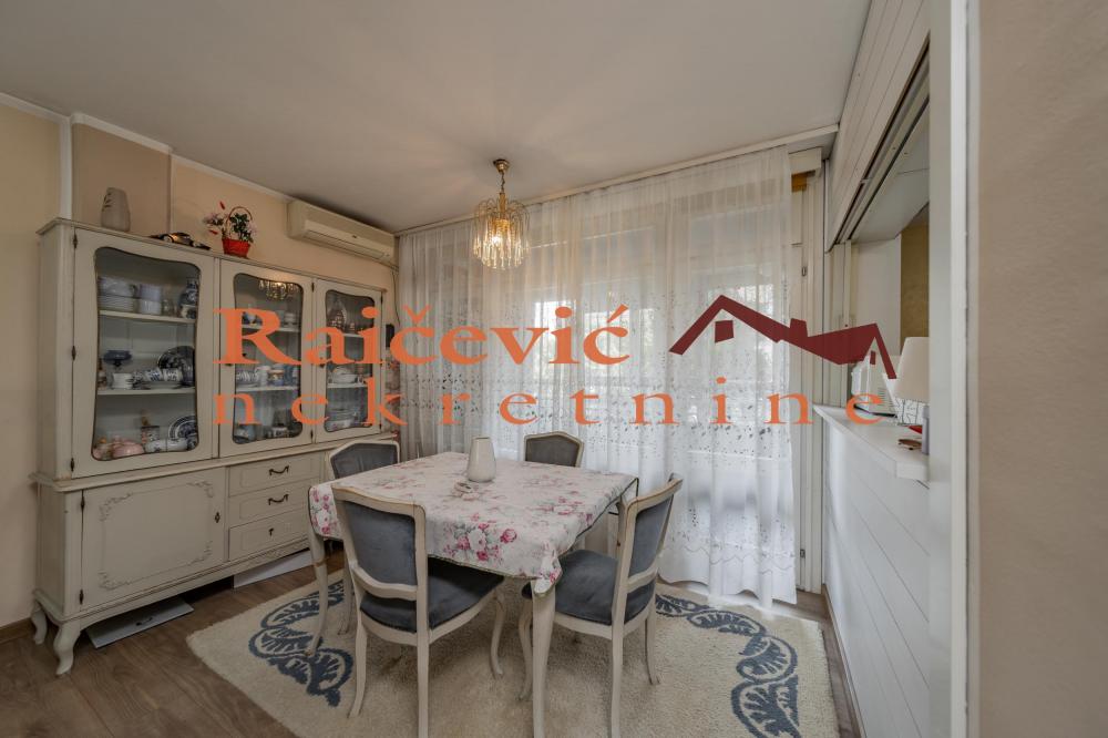 Stan na prodaju u Beogradu, Novi Beograd blok 25 (Arena), trosoban, 84m2, cena 275000 evra