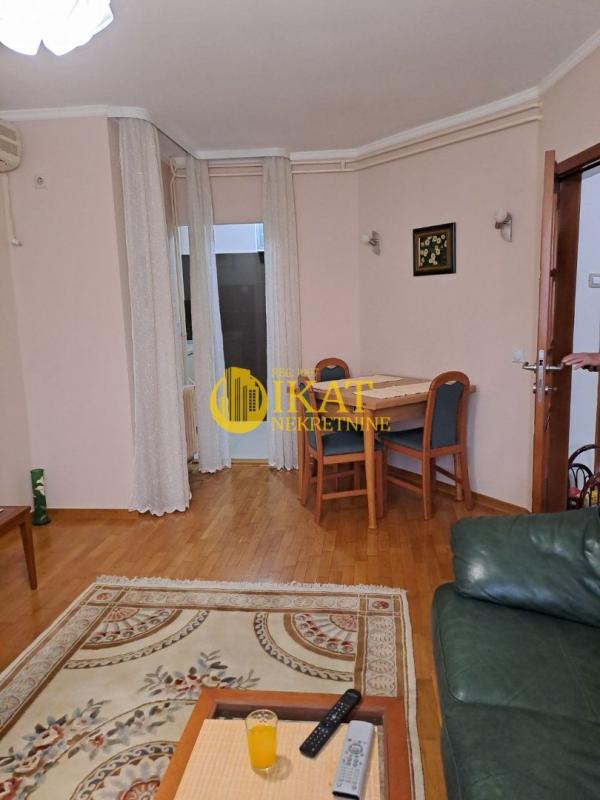 Stan na prodaju u Beogradu, Stari grad, trosoban, 52m2, cena 250000 evra