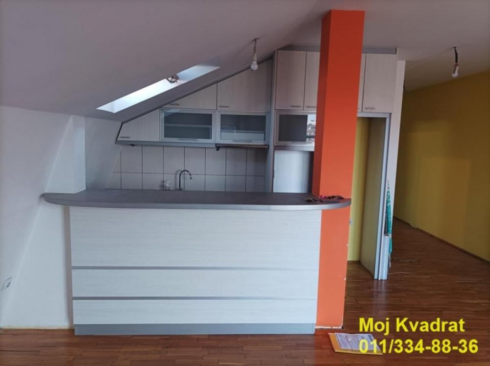 Stan na prodaju u Beogradu, Medaković 3, trosoban, 57m2, cena 115000 evra