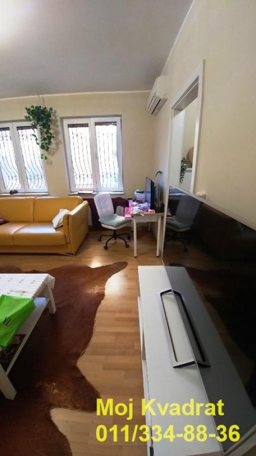 Stan na prodaju u Beogradu, Beograd (centar), trosoban, 85m2, cena 390000 evra