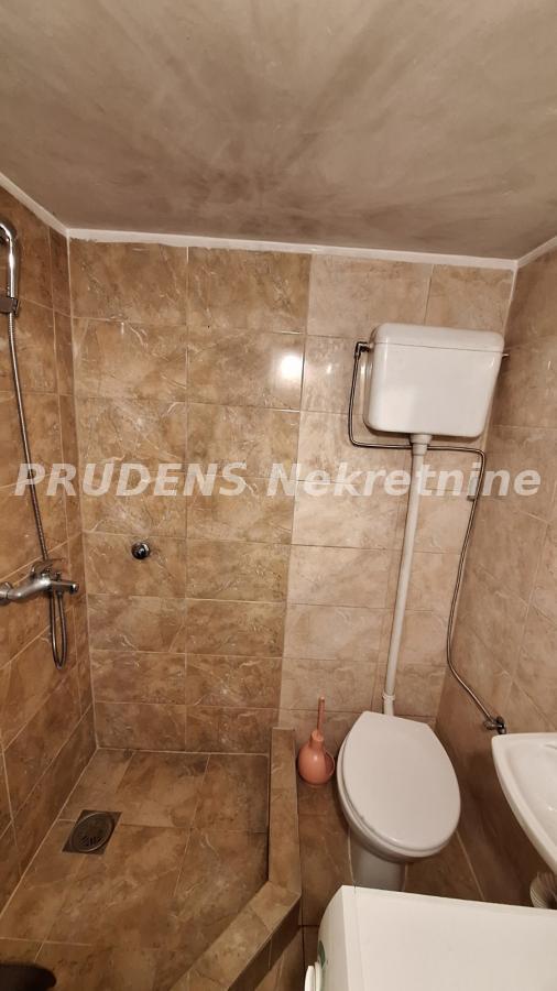 Stan na prodaju u Beogradu, Borča, dvosoban, 51m2, cena 70000 evra