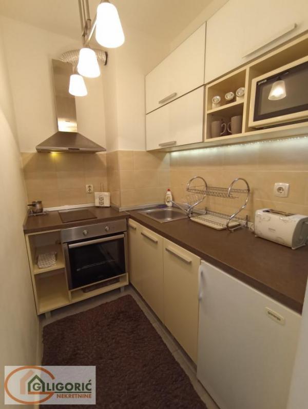Stan na prodaju u Beogradu, Novi Beograd blok 67A (Belvile), jednosoban, 41m2, cena 189000 evra