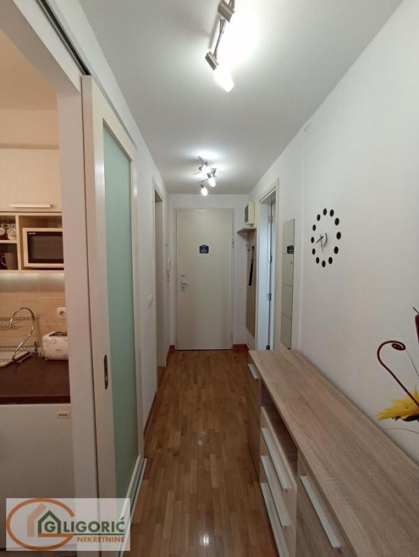 Stan na prodaju u Beogradu, Novi Beograd blok 67A (Belvile), jednosoban, 41m2, cena 189000 evra