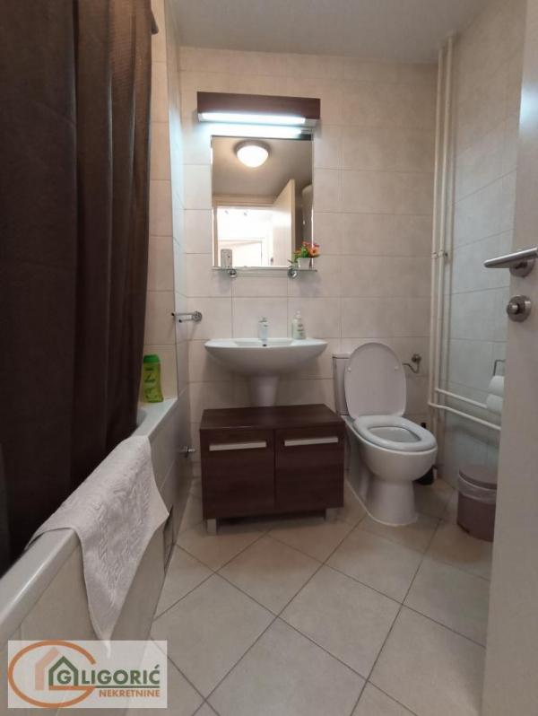 Stan na prodaju u Beogradu, Novi Beograd blok 67A (Belvile), jednosoban, 41m2, cena 189000 evra