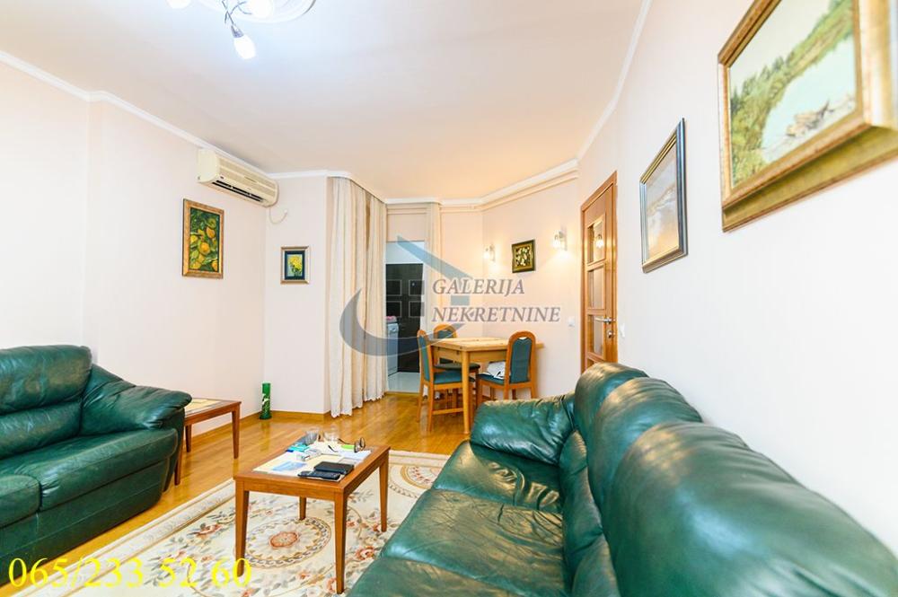 Stan na prodaju u Beogradu, Stari grad, dvoiposoban, 52m2, cena 250000 evra