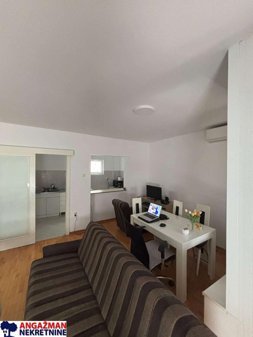 Stan na prodaju u Beogradu, Novi Beograd, dvosoban, 53m2, cena 169600 evra