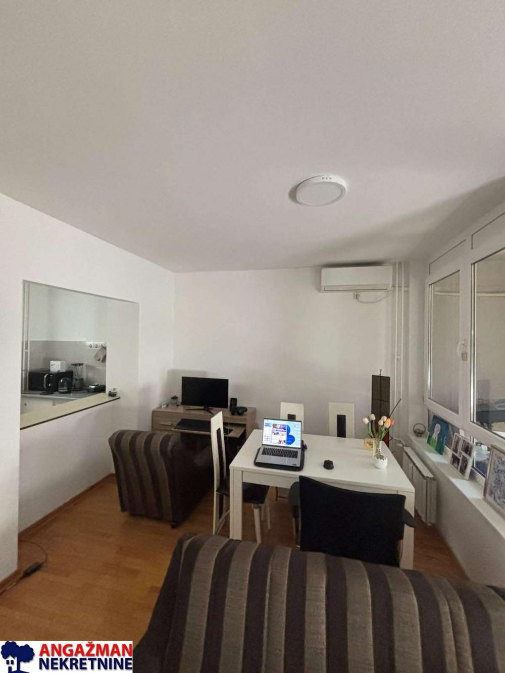 Stan na prodaju u Beogradu, Novi Beograd, dvosoban, 53m2, cena 169600 evra