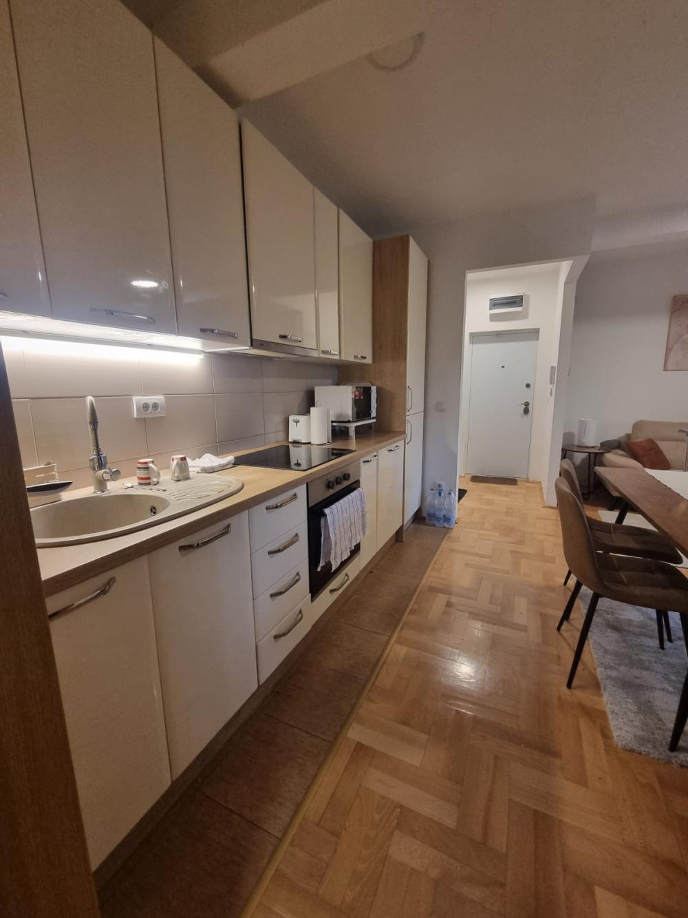 Stan na prodaju u Beogradu, Voždovac, dvosoban, 46m2, cena 102800 evra