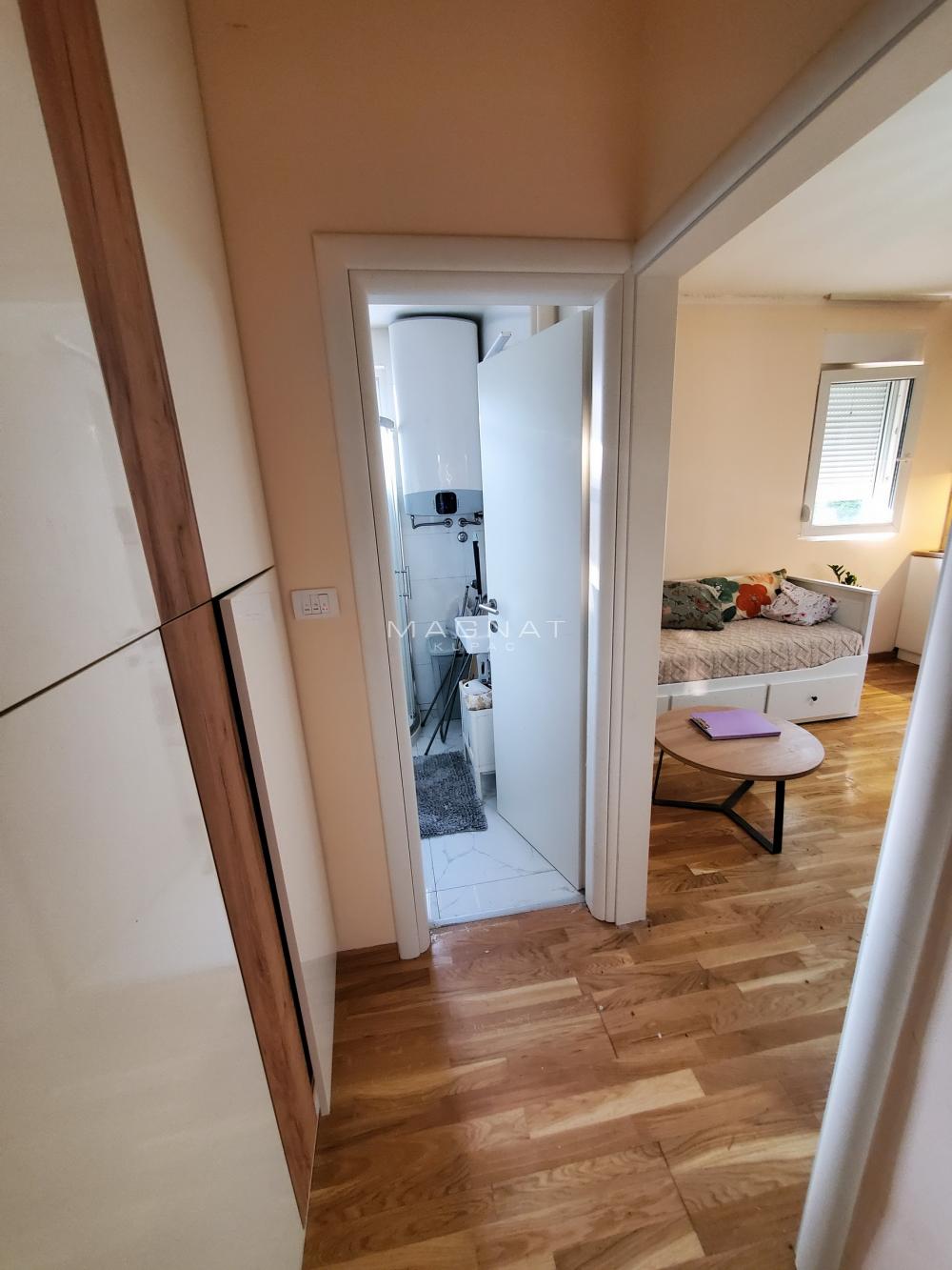 Stan na prodaju u Beogradu, Dedinje, jednosoban, 22m2, cena 109500 evra