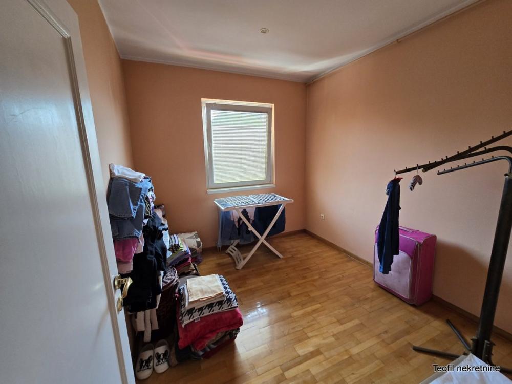 Stan na prodaju u Beogradu, Banovo brdo, 245m2, cena 590000 evra