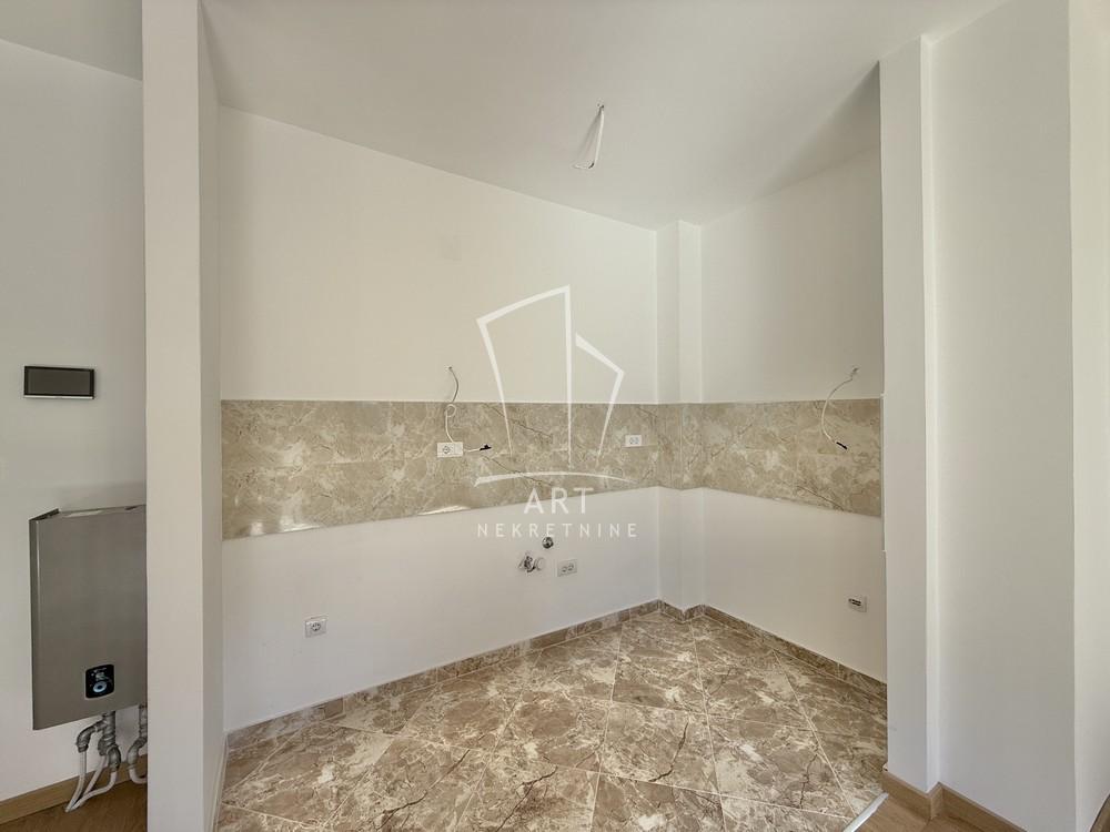 Stan na prodaju u Beogradu, Voždovac, trosoban, 70m2, cena 245000 evra