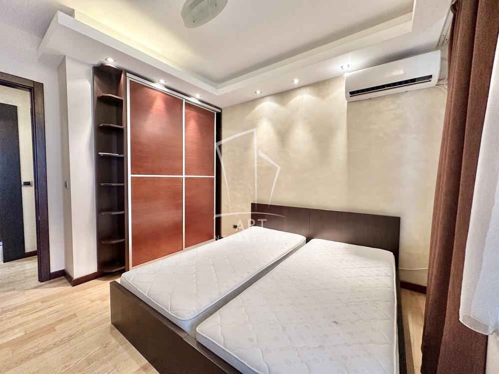 Stan na prodaju u Beogradu, Vukov spomenik, trosoban, 133m2, cena 465500 evra