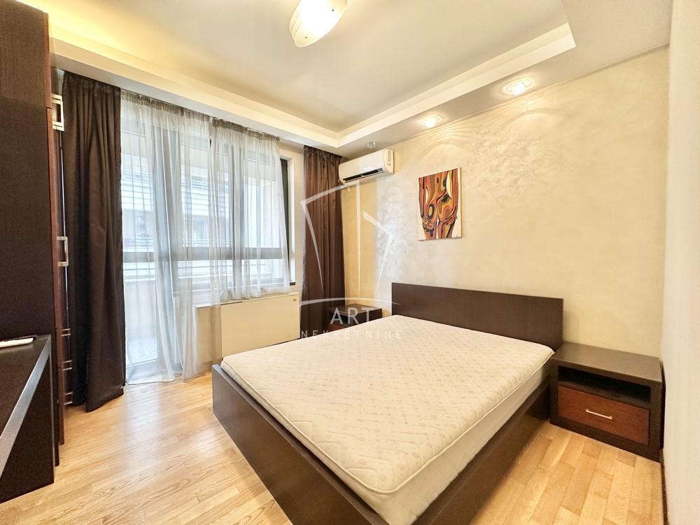Stan na prodaju u Beogradu, Vukov spomenik, trosoban, 133m2, cena 465500 evra