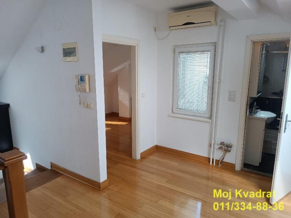 Stan na prodaju u Beogradu, Vračar (Hram), trosoban, 86m2, cena 292000 evra