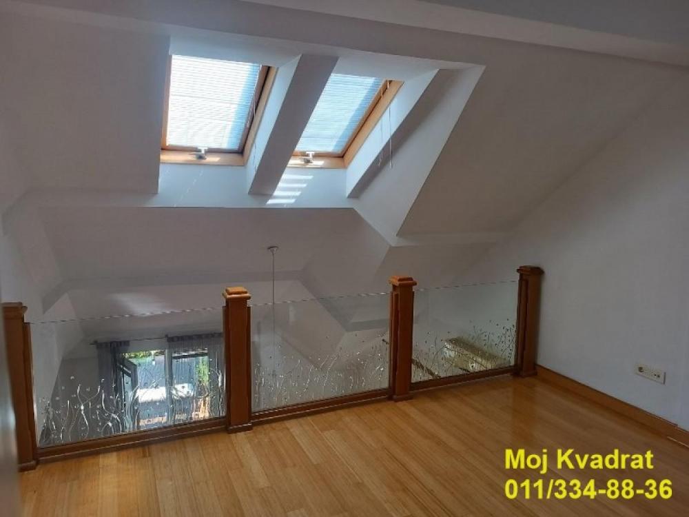 Stan na prodaju u Beogradu, Vračar (Hram), trosoban, 86m2, cena 292000 evra