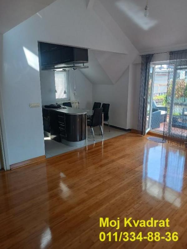 Stan na prodaju u Beogradu, Vračar (Hram), trosoban, 86m2, cena 292000 evra