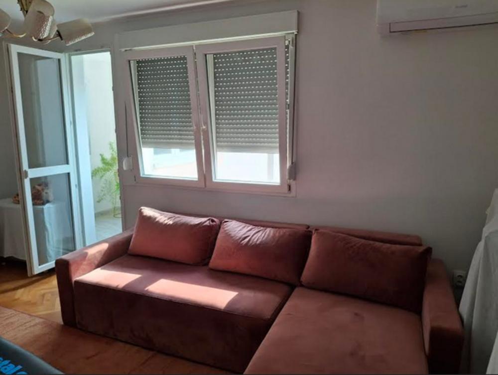 Stan na prodaju u Beogradu, Karaburma, dvosoban, 48m2, cena 169000 evra