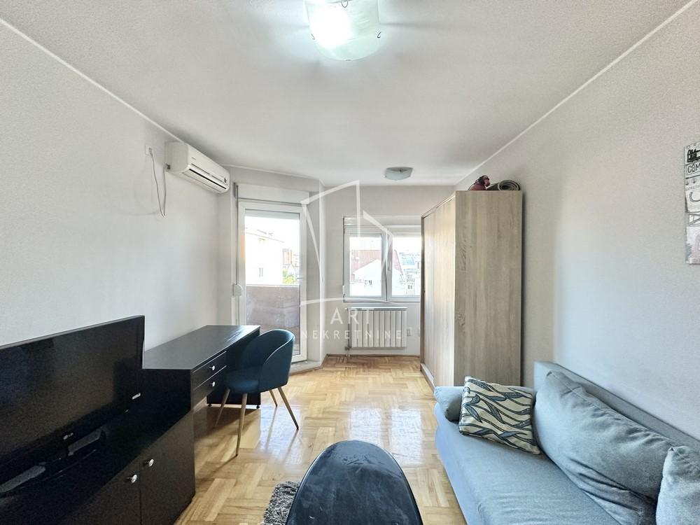 Stan na prodaju u Beogradu, Pašino brdo, dvosoban, 48m2, cena 173000 evra