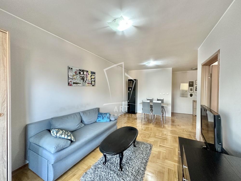 Stan na prodaju u Beogradu, Pašino brdo, dvosoban, 48m2, cena 173000 evra