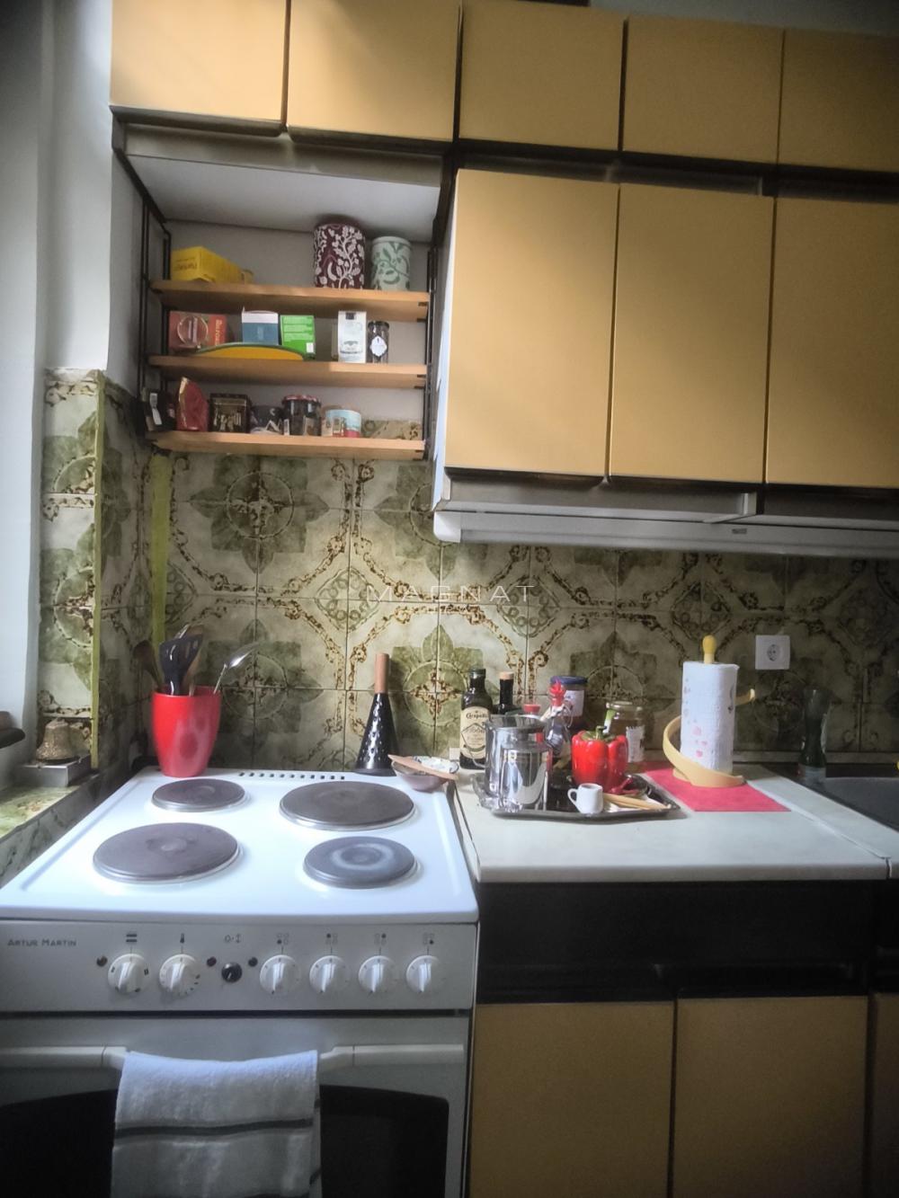 Stan na prodaju u Beogradu, Vračar, trosoban, 66m2, cena 297000 evra