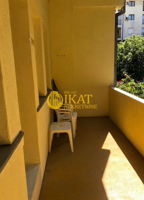 Stan na prodaju u Beogradu, Karaburma, dvosoban, 57m2, cena 140500 evra
