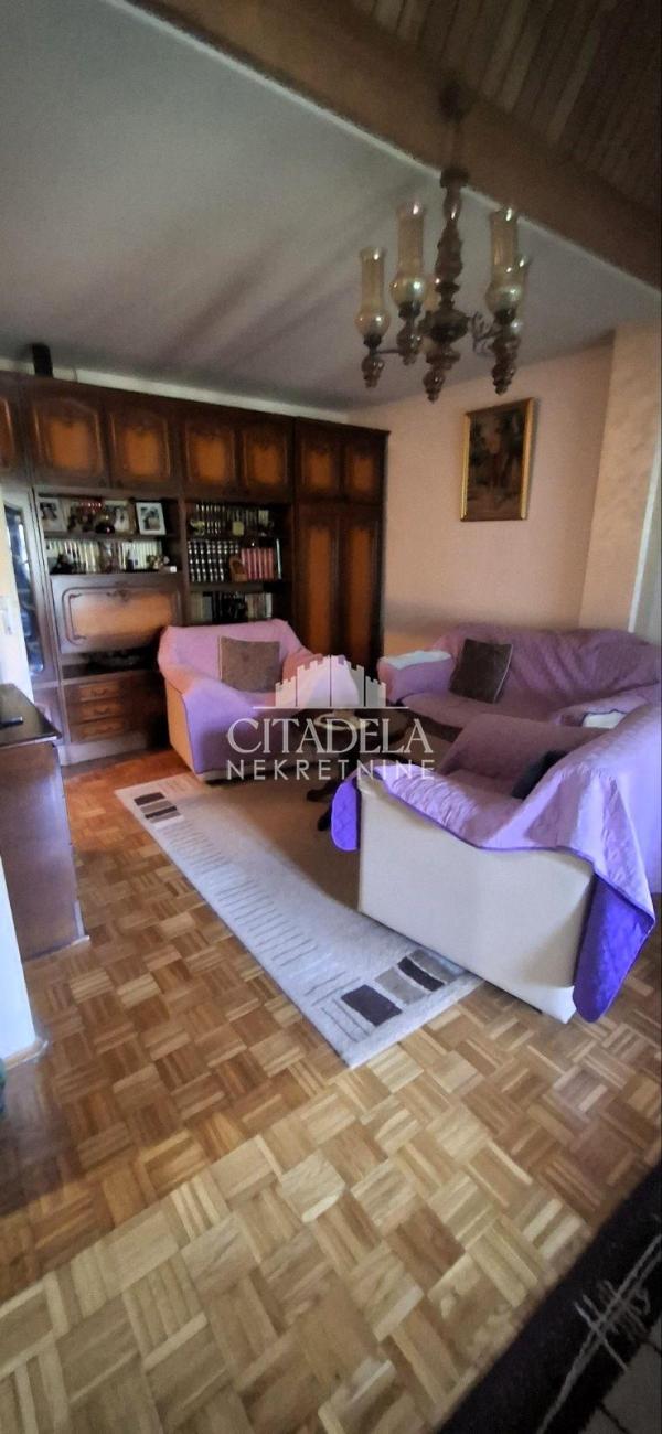 Stan na prodaju u Beogradu, Čukarica, troiposoban, 85m2, cena 200000 evra