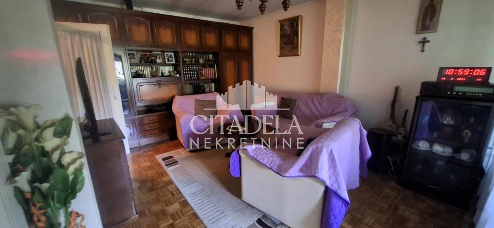 Stan na prodaju u Beogradu, Čukarica, troiposoban, 85m2, cena 220000 evra