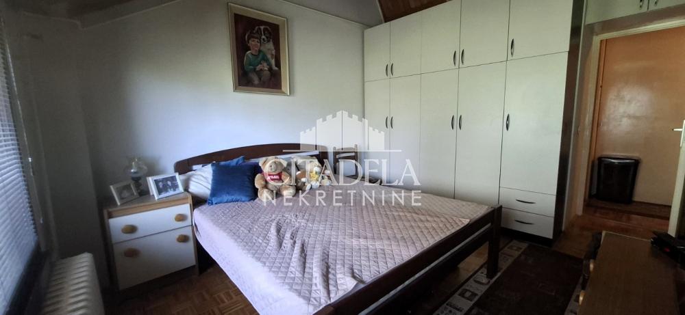 Stan na prodaju u Beogradu, Čukarica, troiposoban, 85m2, cena 220000 evra