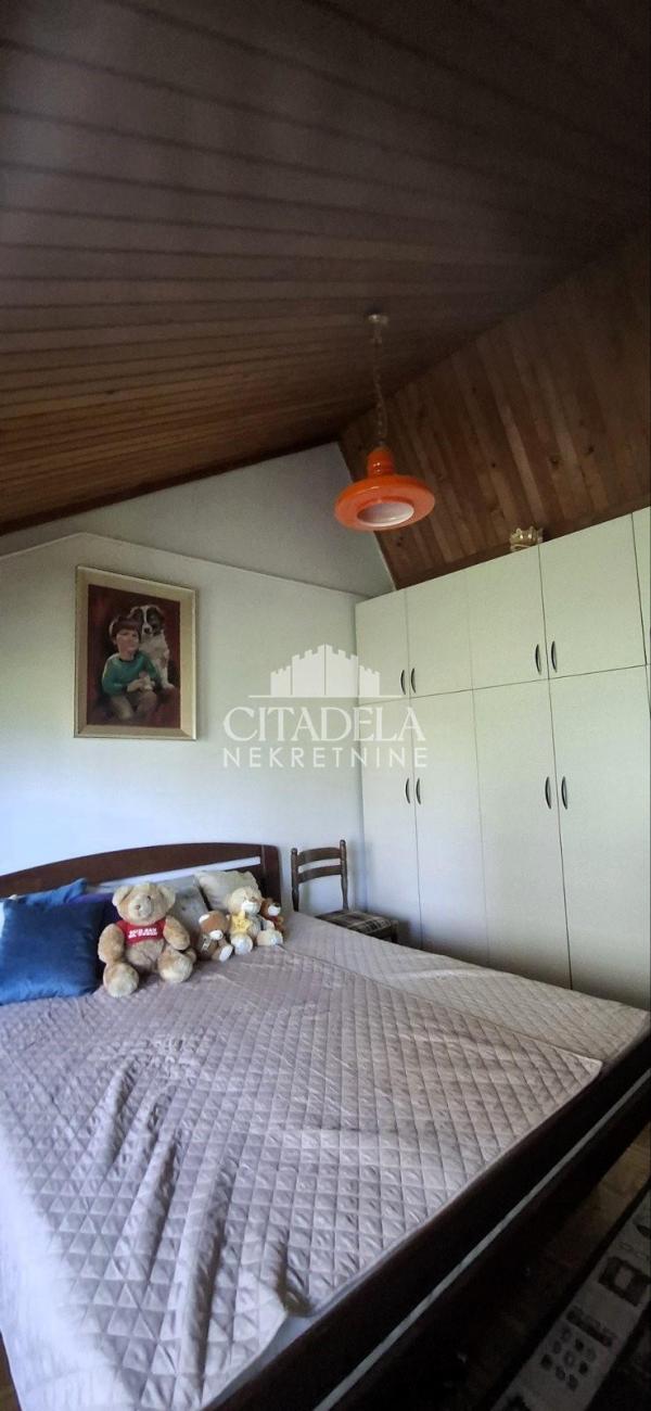 Stan na prodaju u Beogradu, Čukarica, troiposoban, 85m2, cena 220000 evra
